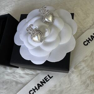 Chanel silver pearl earrings